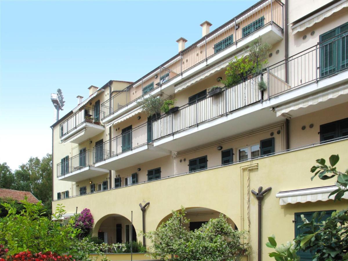 Apartment Cala Azzurra - Imp312 By Interhome Imperia Eksteriør billede