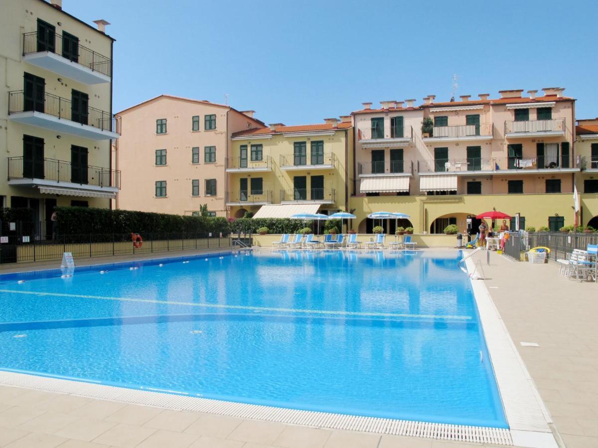 Apartment Cala Azzurra - Imp312 By Interhome Imperia Eksteriør billede