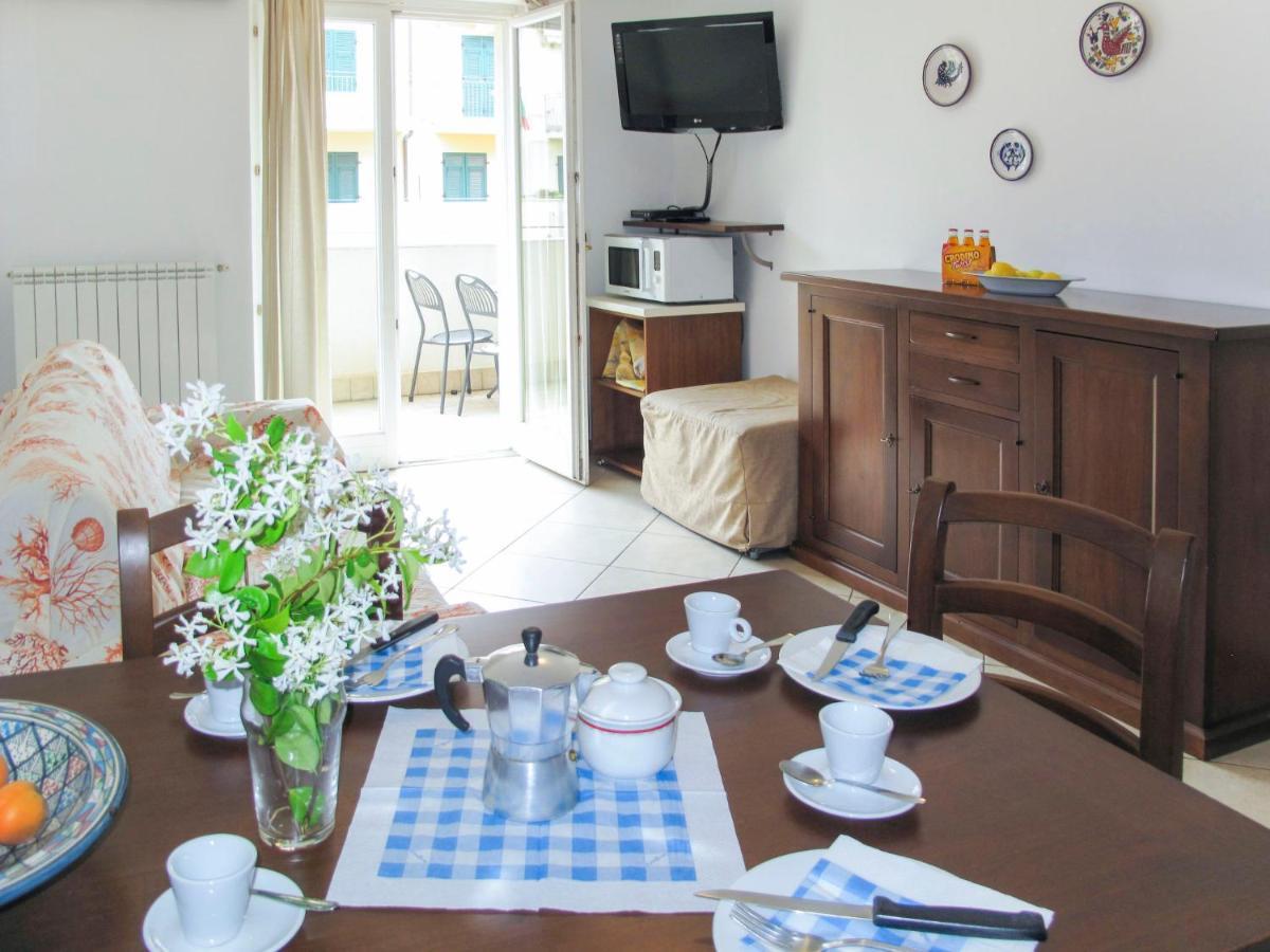 Apartment Cala Azzurra - Imp312 By Interhome Imperia Eksteriør billede