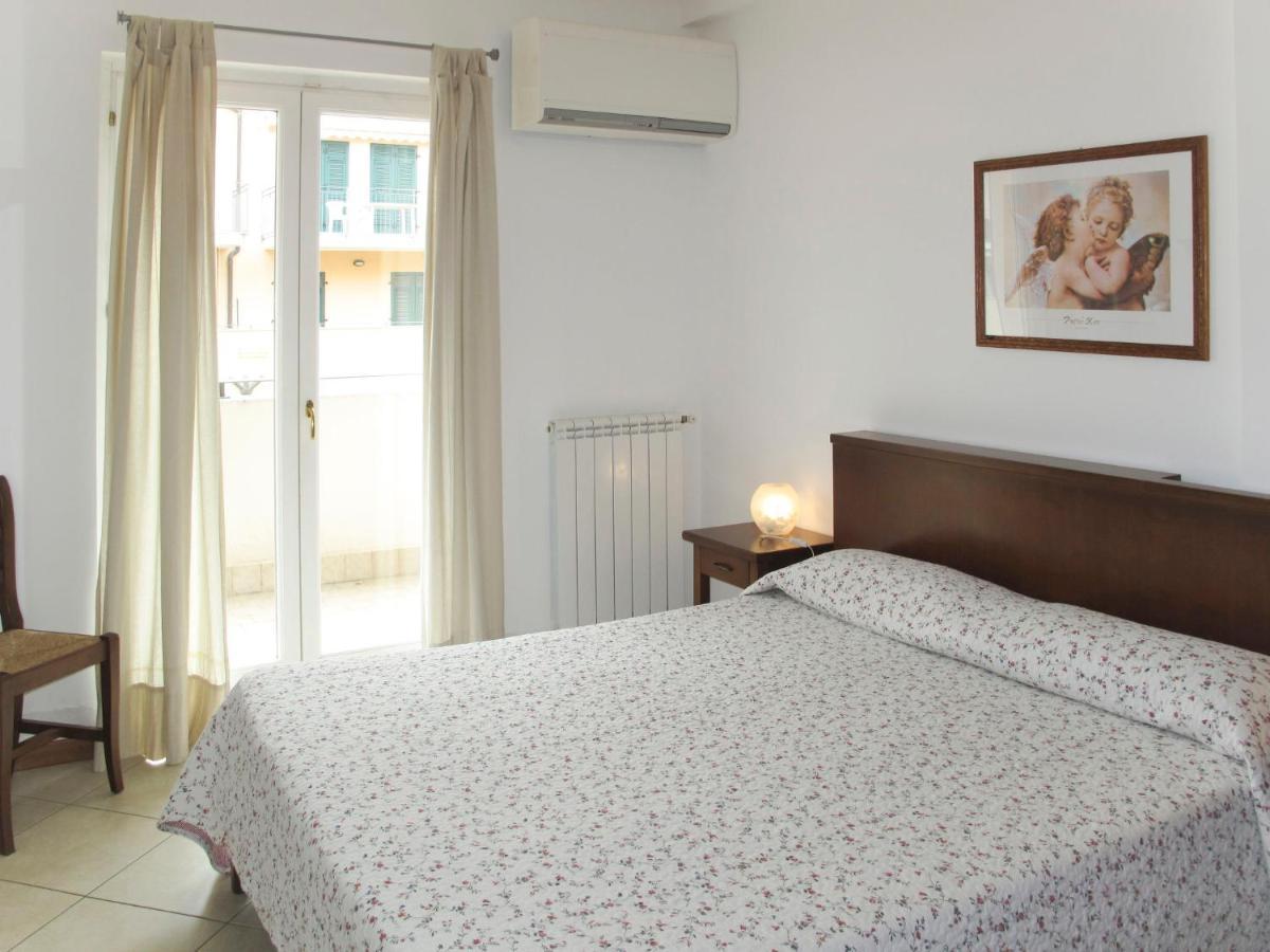Apartment Cala Azzurra - Imp312 By Interhome Imperia Eksteriør billede